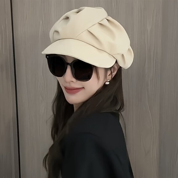 Elegant Women's Beret with Six-Petal Design - Picture 1 of 3